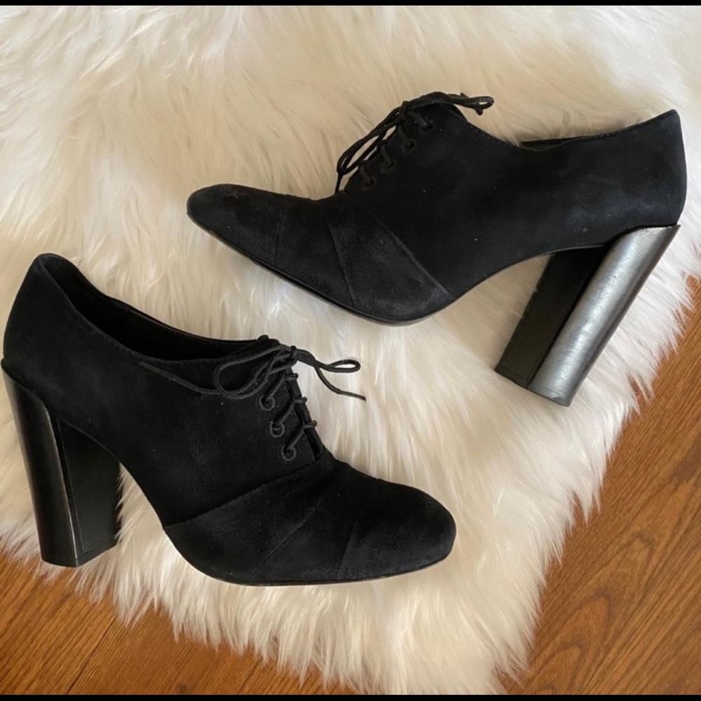 Tory Burch 8M Suede Lace Up Booties
